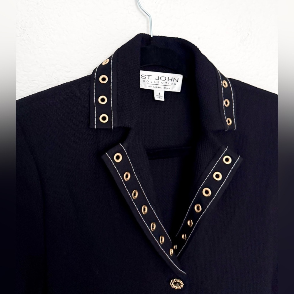 St. John Collection Honeycomb Novelty Knit Jacket Gold Buttons Grommet Blazer - Picture 2 of 5